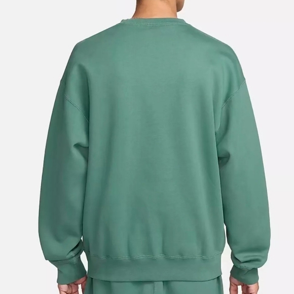 Nike Solo Swoosh Fleece Crew Loose Fit Sweatshirt - Picture 2 of 10